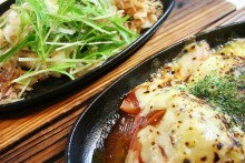トマトのチーズ焼き＆トーフステーキ