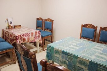 個室のテーブル席（8席×1室）