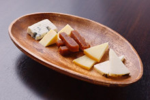 スペイン産チーズの盛り合わせ