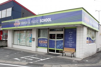 高崎校外観