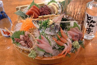 名物！『どん磯造り』