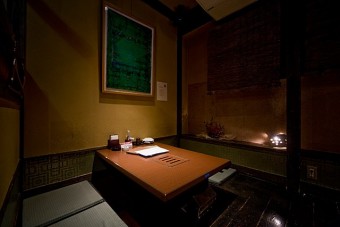 １階（４席・掘りごたつ式）