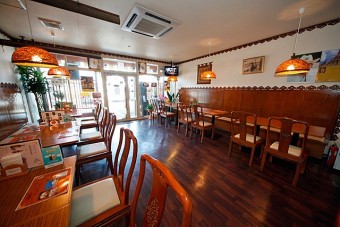 店内全体