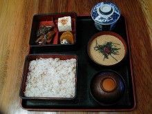 麦とろめし　900円