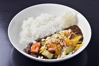 ナストマチーズカレー