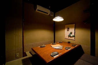 ２階の個室（６席・掘りごたつ式）