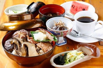 きのこ丼ランチ
