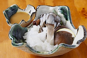 なば刺し（きのこのお刺身盛り合わせ）