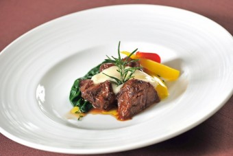 国産牛頬肉の赤ワイン煮込み