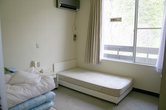 相部屋・個室それぞれございます。