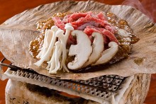 牛肉のほお葉焼き
