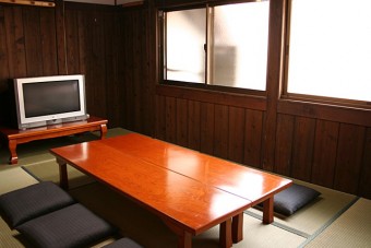 ２ＦのＴＶ付き個室（１６名様位まで可）