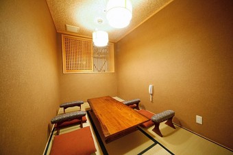 個室　４名様まで
