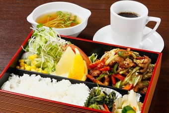 日替り弁当 920円