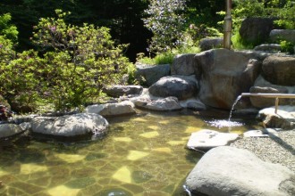 露天は温めで長湯向き