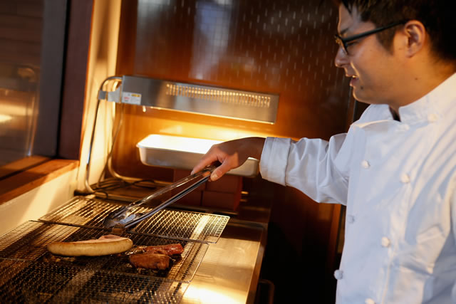 群馬県産の食材をふんだんに使った本格的な炭火焼