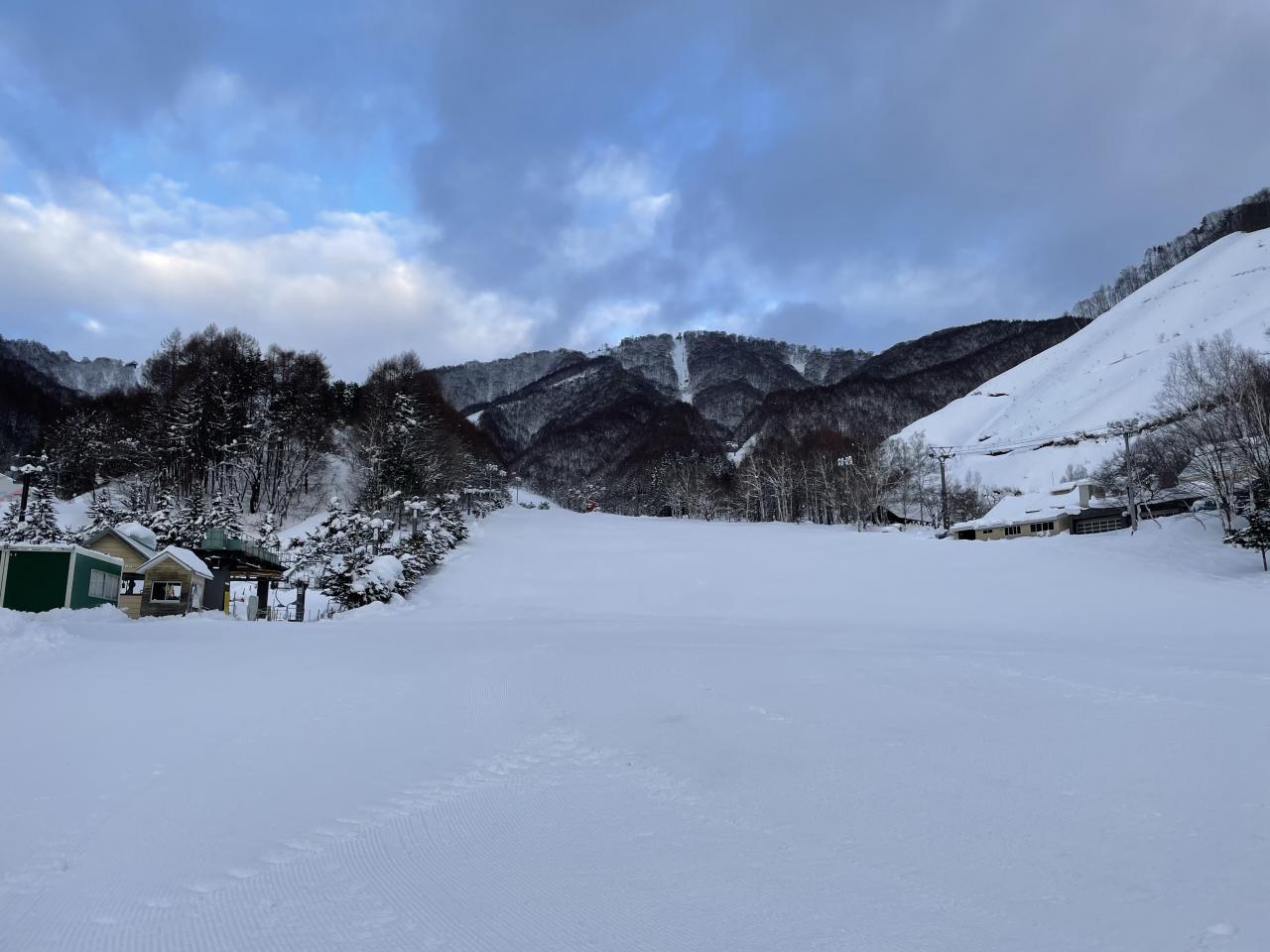 場 尾瀬 スキー 岩 鞍