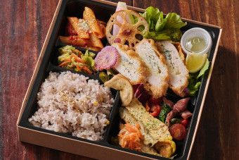 上州地鶏のカツレツ ゴルゴンゾーラのコルドンブルー