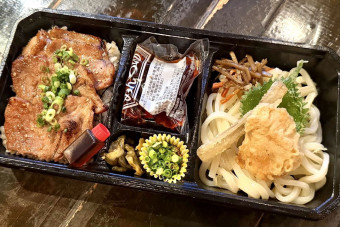 上州麦豚焼肉重と天ぷらうどん弁当