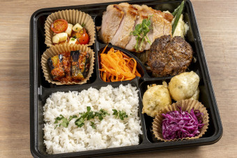 国産牛100%ハンバーグ&上州麦豚ロースの低温調理ローストの合盛り弁当