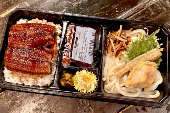てっすい特撰うな重＆天ぷらうどんの二色弁当