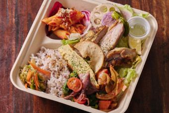 鶏もも肉の炭火焼き弁当