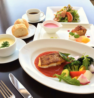 本日の鮮魚がメインのランチコース（イメージ）