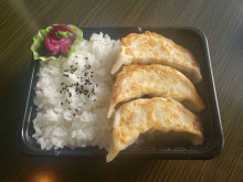 ジューシージャンボ餃子だけ弁当