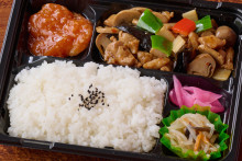 鶏もも肉炒め&エビチリ弁当