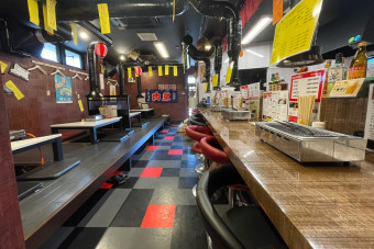 焼肉ホルモン大の店内
