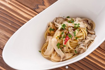 キノコのペペロンチーノ