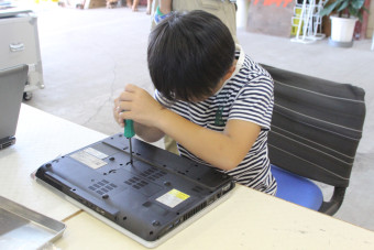 解体ワークショップ風景