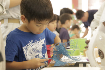 ワークショップで親子・友だち同士で創造力アップ