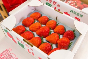 原田いちご園の直売所のいちご