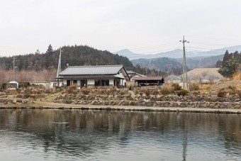 周辺は別荘が立ち並ぶ山の中な静かな場所