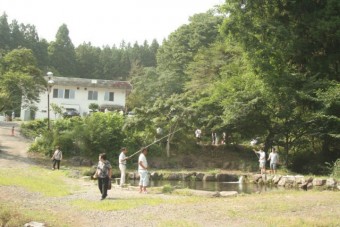 管理棟には充実の食事処が