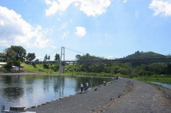 6～9月は21時まで