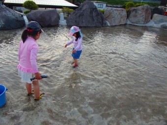 つかみ取りで刺激的な体験を