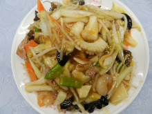 五目揚げ焼きそば　　890円