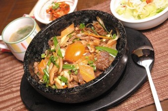 人気ＮＯ　１　韓流　石焼プルコギ飯　