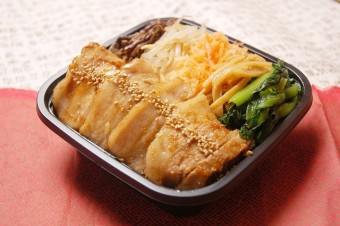 スタミナビビンバ（豚カルビ）　500円（税込）