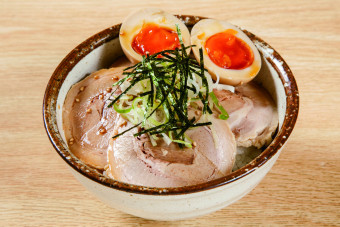 ミニ味玉チャーシュー丼