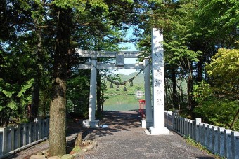 神社へ向かう参道