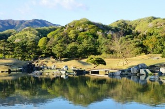 春の楽山園