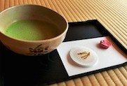 薄茶と干菓子