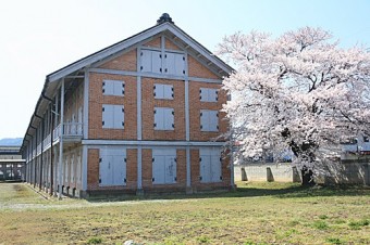 東置繭所