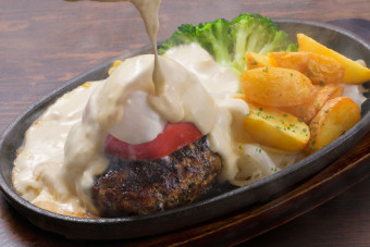 手づくりモッツァレラとフレッシュトマトのとろとろチーズイタリアンソース
