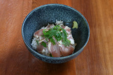 朝ジメ鶏たたき丼