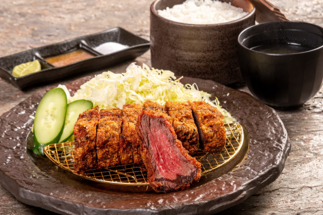 高級華台 -丹東市 Hotel) Zhonglian International (Rising 丹東中聯大酒店 15号 古都黒丹 花瓶・フラワースタンド