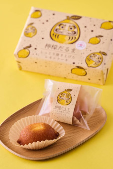 当店オリジナル“たかさき檸檬だるま”